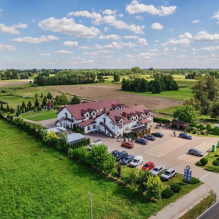 Bed and Breakfast Gosciniec Zacisze I Blisko A2 Dabie-Uniejow I Restauracja Екстер'єр фото