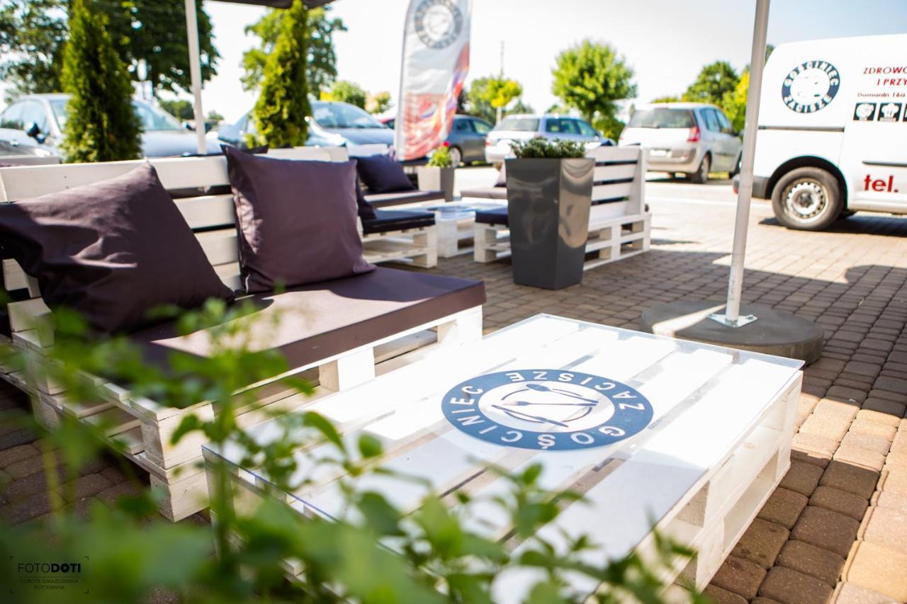 Bed and Breakfast Gosciniec Zacisze I Blisko A2 Dabie-Uniejow I Restauracja Екстер'єр фото