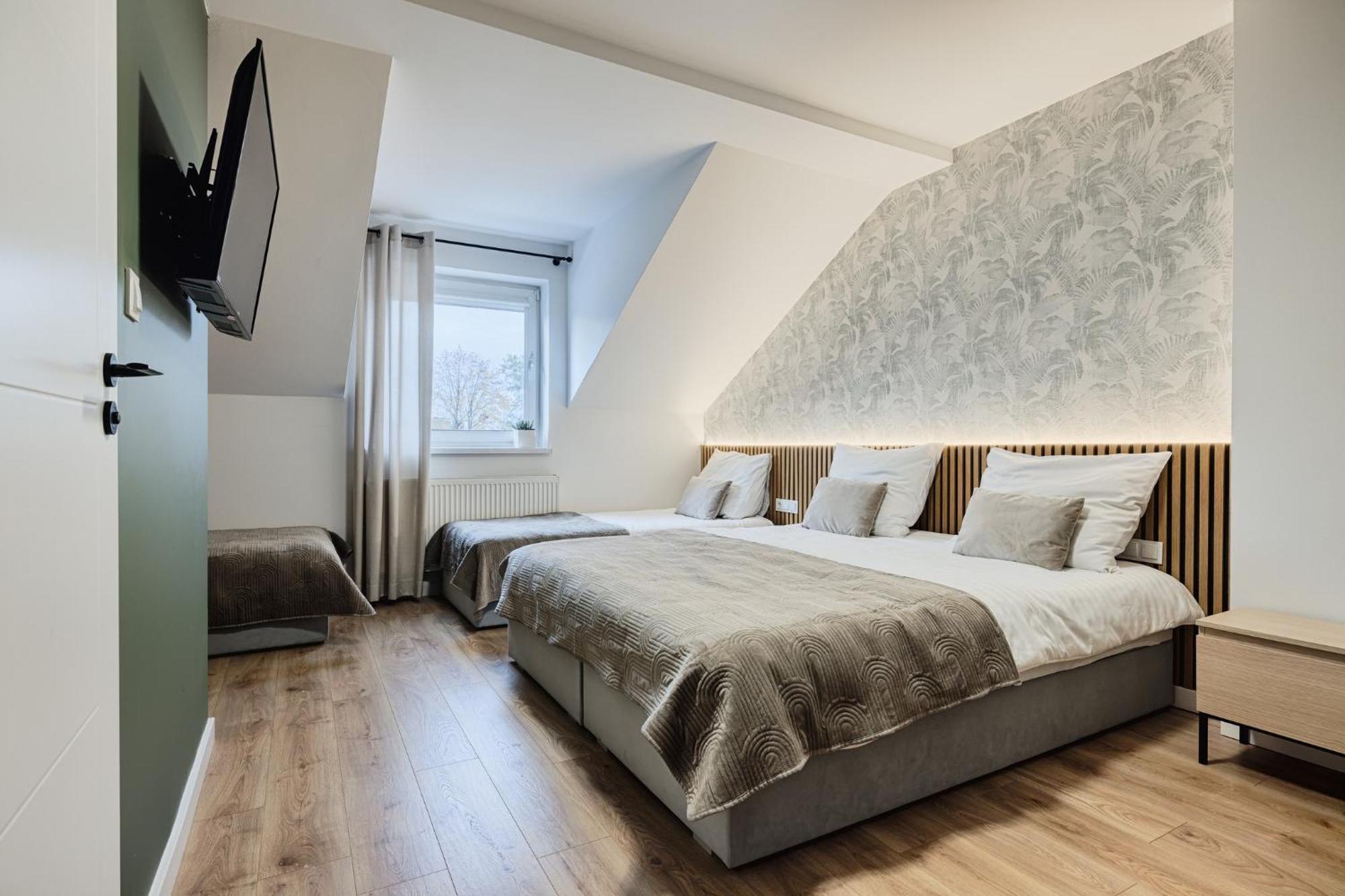 Bed and Breakfast Gosciniec Zacisze I Blisko A2 Dabie-Uniejow I Restauracja Екстер'єр фото